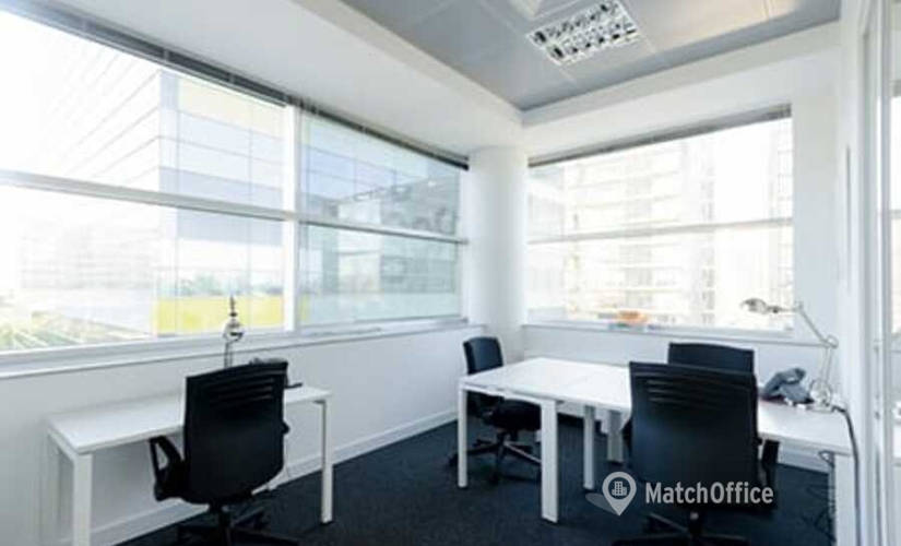 100 m² Shared workspace in Porto, Rua Daciano Baptista Marques (4400-617) - 1 | MatchOffice