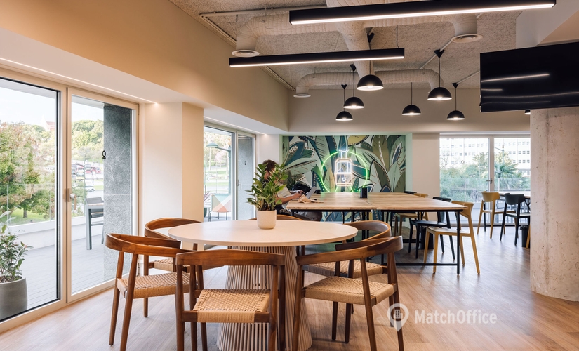 150 m² Shared workspace  in Lisbon, Praça Marquês de Pombal 2 (1250-160) - 2 | MatchOffice.com