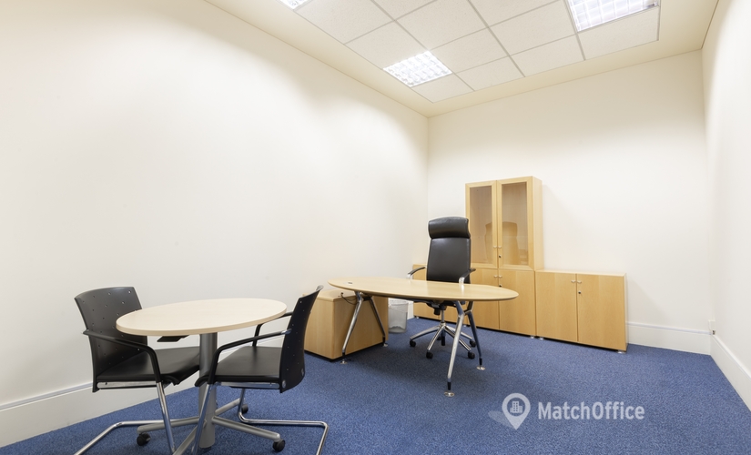 100 m² Serviced office place available to rent in Riyadh, 28th Floor (11321) - 2 | MatchOffice
