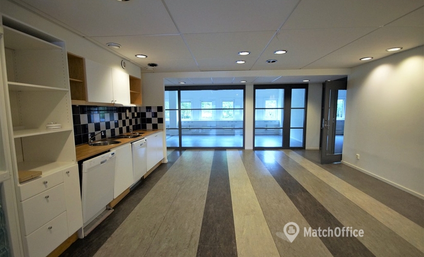 422 m² exklusiva Kontorsrum uthyres i Huddinge-Farsta, Farsta (123 43) skulle vara fördelaktigt för ditt företag - 3 | MatchOffice.se