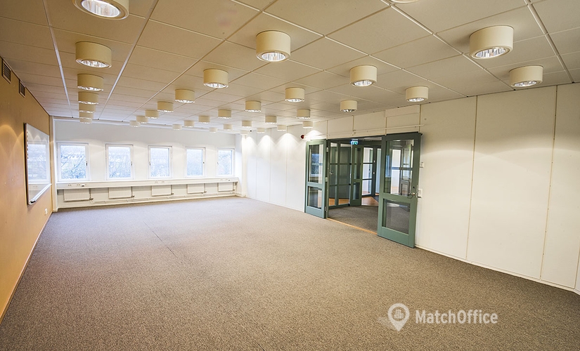 1700 m² Företagshotell för uthyrning i Huddinge-Farsta, Farsta (123 43) - 1 | MatchOffice.se