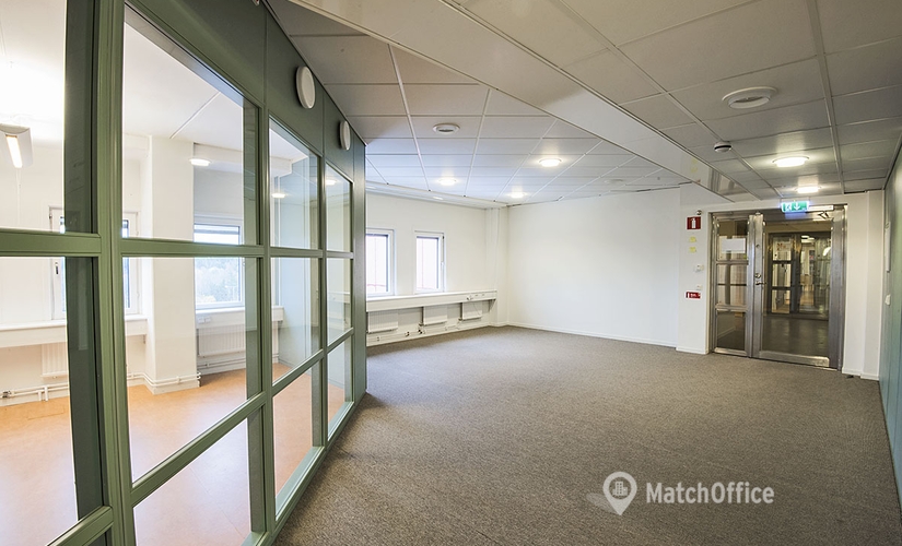 1700 m² Företagscentrum att hyra i Huddinge-Farsta, Farsta (123 43) - 4 | MatchOffice.se