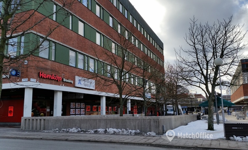 Kontorsplatser(Yta:148 m²) för uthyrning i Skärholmen, Bredängstorget 1, 127 32 Farsta. Lång- och korttidsuthyrning | MatchOffice.se