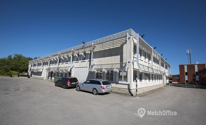 2752 m² Lagerutrymme för uthyrning i Huddinge-Farsta, Farsta (123 43) - 2 | MatchOffice.se