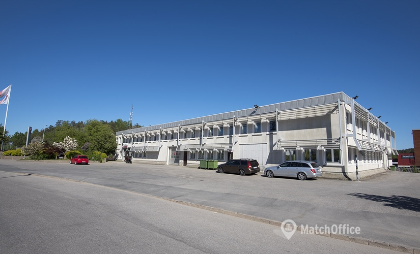 2752 m² Lager för uthyrning i Huddinge-Farsta, Farsta (123 43) - 1 | MatchOffice.se