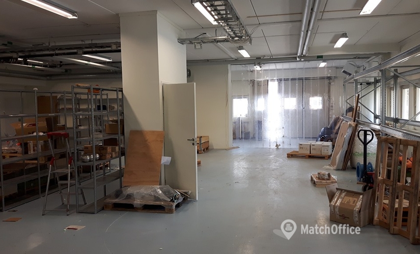 Lagerutrymme(Yta:690 m²) att hyra i Spånga, Gunnebogatan 22, 163 53 Kista. Fullt utbud av faciliteter | MatchOffice.se																	