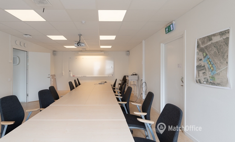 Företagshotell(Yta:1556 m²) för uthyrning i Arlandastad, Maskingatan 3, 195 60 Sigtuna. WiFi-anslutning ingår | MatchOffice.se