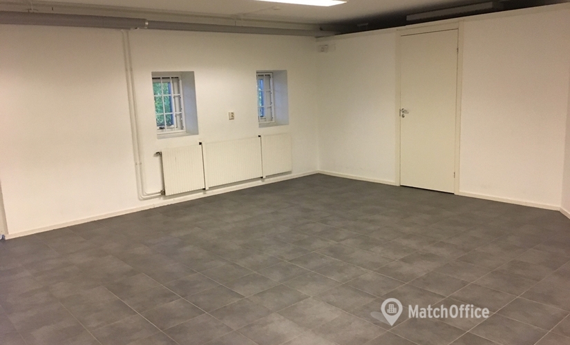 108 m² Lagerhall för uthyrning i Burlöv, Åkarp (232 51) - 2 | MatchOffice