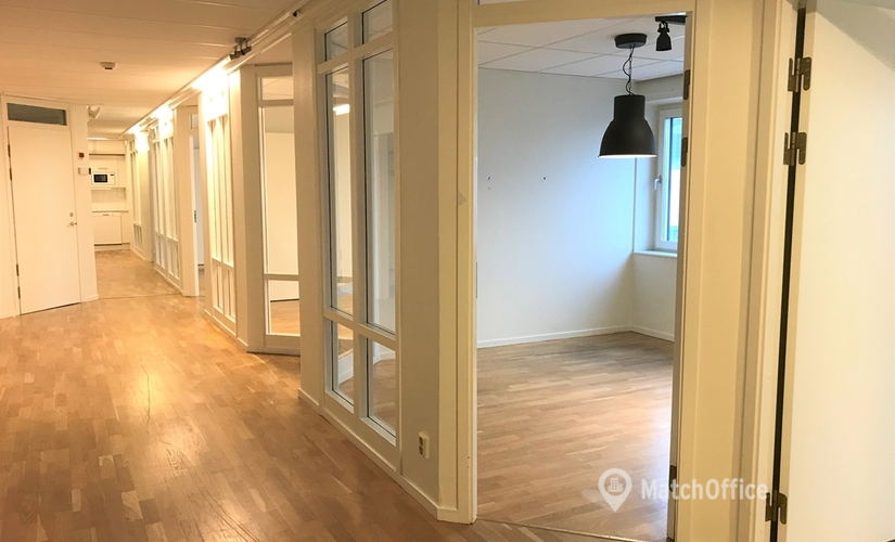 259 m² moderna Kontorslokaler uthyres i Bromma, Bromma (168 67) erbjuder allt du behöver  - 3 | MatchOffice