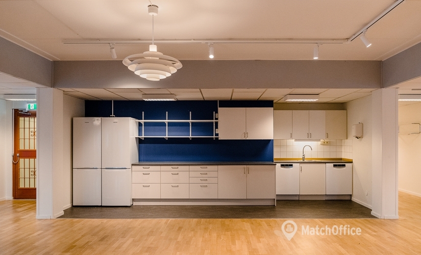 Kontorshotell(Yta:600 m²) för uthyrning i Täby, Nytorpsvägen 34, 183 71 Täby. Lång- och korttidsuthyrning | MatchOffice.se