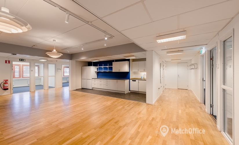 Affärscentrum(Yta:600 m²) att hyra i Täby, Nytorpsvägen 34, 183 71 Täby. Fullt utbud av faciliteter | MatchOffice.se