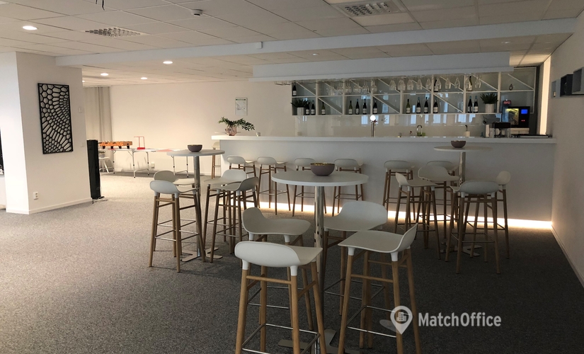 195 m² Business space place available to rent in Kungsholmen, Warfvinges väg 31 (112 51) - 2 | MatchOffice.com