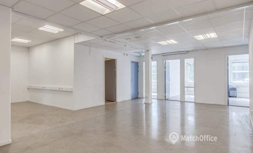 255 m² Lagerutrymme för uthyrning i Södertälje, Södertälje (151 38) - 3 | MatchOffice