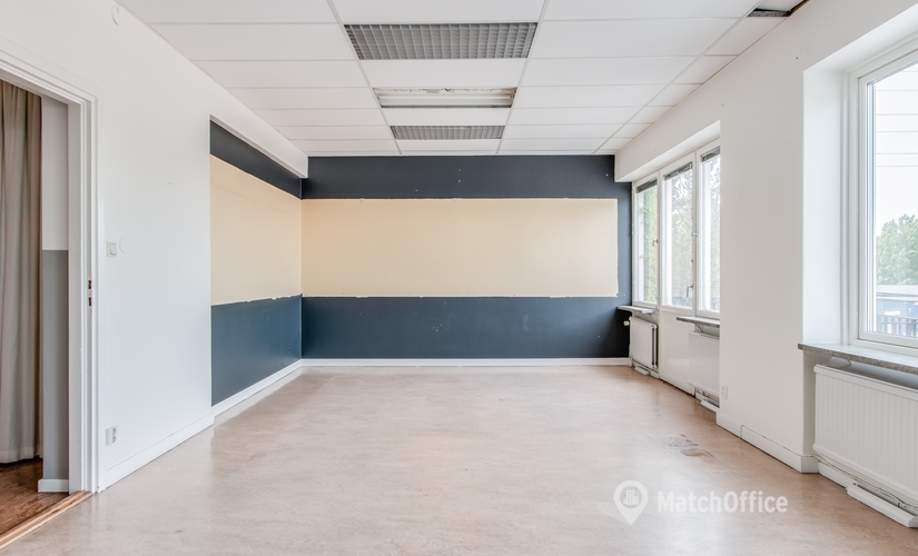 226 m² Verkstad uthyres i Södertälje, Södertälje (151 38) - 2 | MatchOffice.se