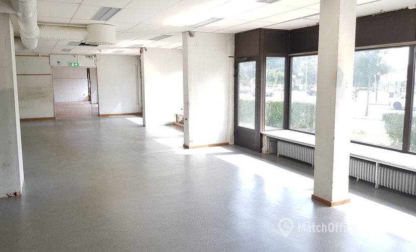 535 m² kommersiell Butikslokal uthyres i Bromma, Bromma (168 51) - 2 | MatchOffice.se