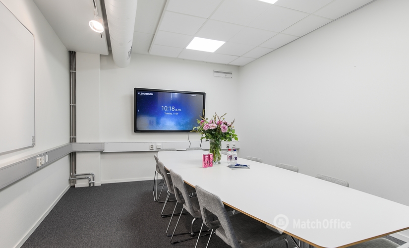 Flexibel arbetsplats(Yta:120 m²) att hyra i Varuvägen 9, 125 20 Älvsjö. WiFi-anslutning ingår | MatchOffice.se