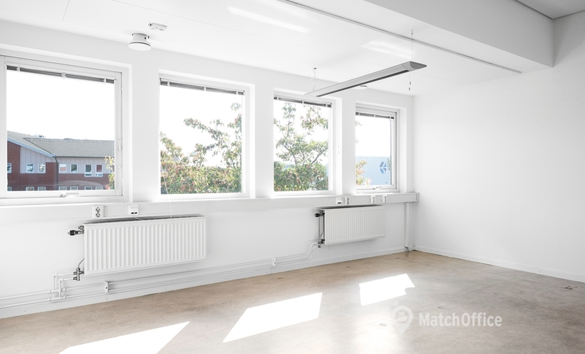 305 m² Business space property available to rent in Husie, Malmö (212 35) - 1 | MatchOffice.com
