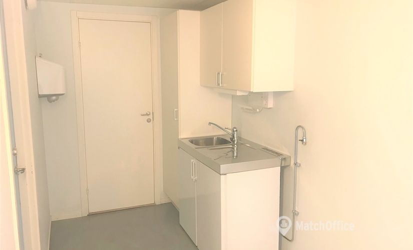 159 m² exklusiva Kontorsplatser för uthyrning i Bromma, Bromma (168 69) erbjuder allt du behöver  - 3 | MatchOffice.se