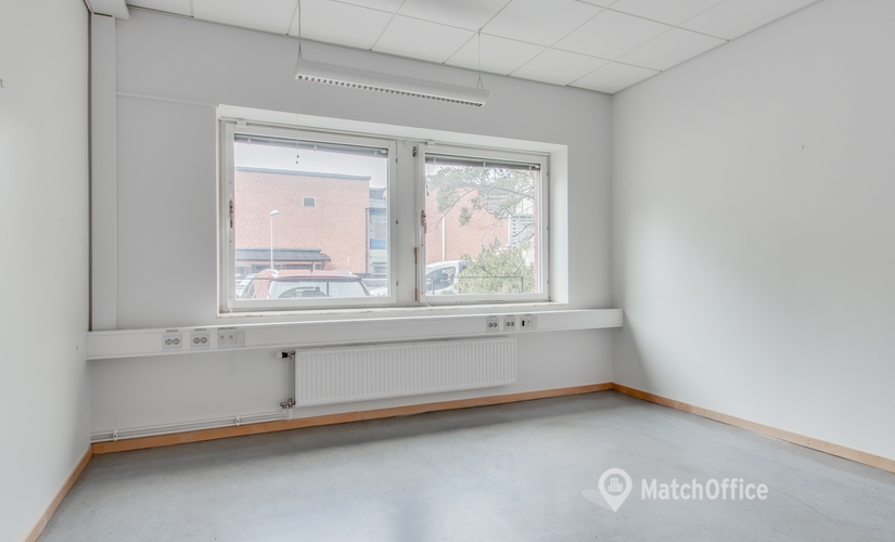 607 m² Lager uthyres i Södertälje, Södetälje (151 36) - 4 | MatchOffice.se