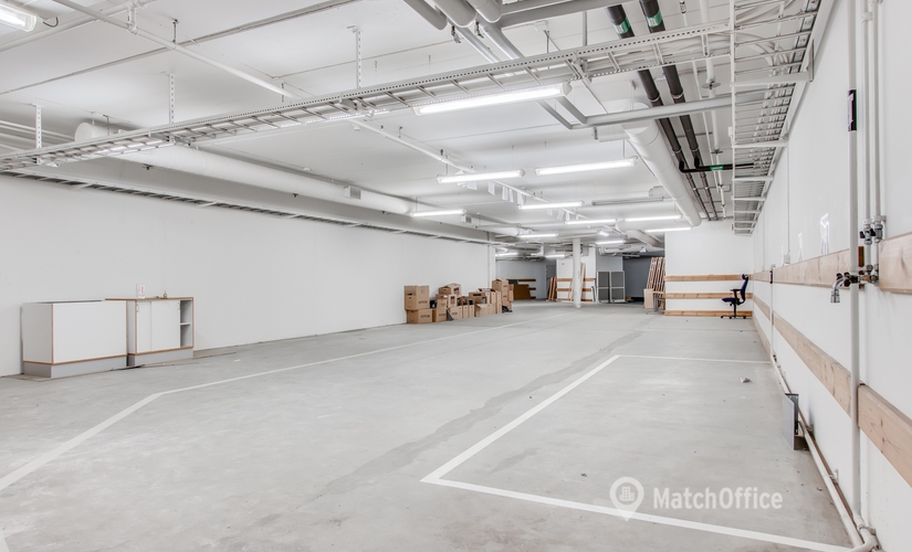 607 m² Lagerhall att hyra i Södertälje, Södetälje (151 36) - 1 | MatchOffice