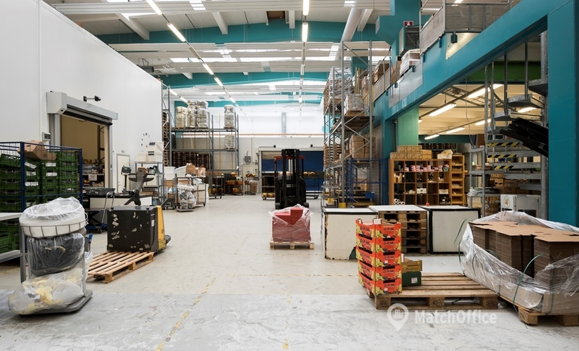 2095 m² Industrilokal för uthyrning i Burlöv, Arlöv (232 21) - 4 | MatchOffice