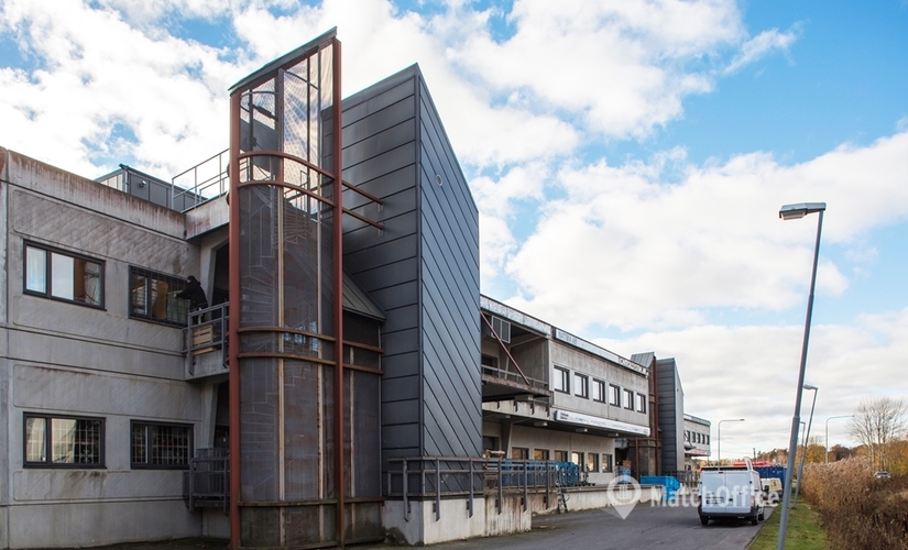 584 m² exklusiva Kontorsrum att hyra i Huddinge-Farsta, Huddinge (141 44) erbjuder allt du behöver - 1 | MatchOffice.se