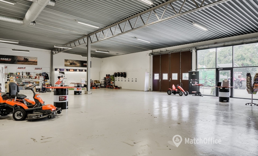 1300 m² Lager för uthyrning i Eslöv, Hurva (241 94) - 2 | MatchOffice.se