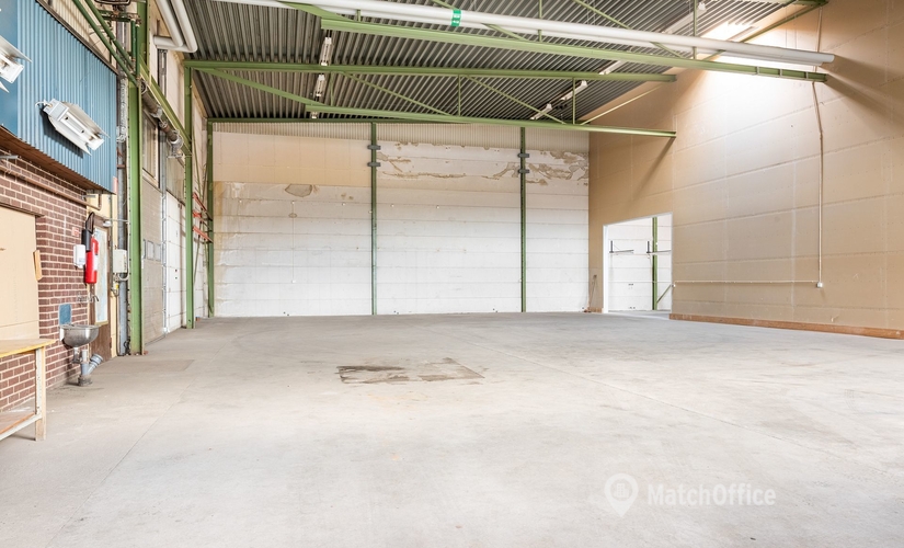 1340 m² Industrilokal att hyra i Hässleholm, Hässleholm (281 41) - 4 | MatchOffice.se