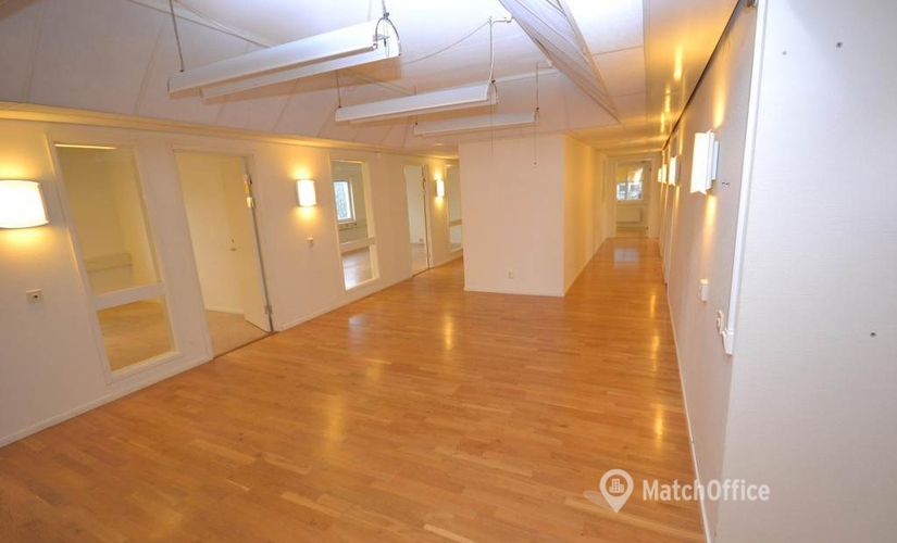 254 m² Business space building up for rent in Sollentuna, Sjöängsvägen 1 (192 72) - 1 | MatchOffice