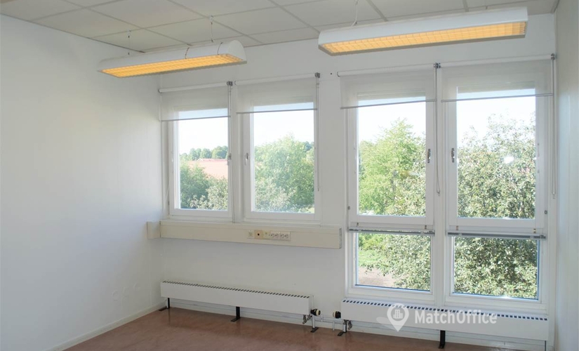146 m² Business park place up for rent in Sollentuna, Sjöängsvägen 7 (192 72) - 2 | MatchOffice.com