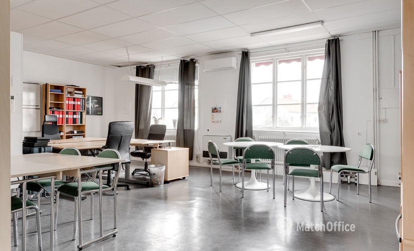 370 m² Lagerhall att hyra i Örebro, Örebro (702 33) - 2 | MatchOffice.se