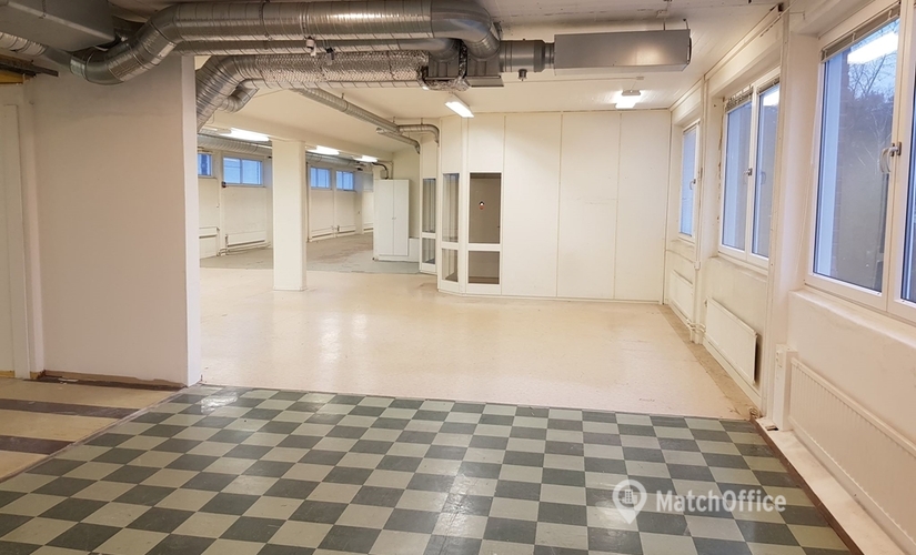 Lagerutrymme(Yta:341 m²) att hyra i Sundbyberg, Ursviksvägen 127, 174 46 Solna. Endast från verifierade hyresvärdar | MatchOffice.se																	