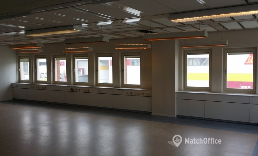 Kontorsplatser(Yta:154 m²) att hyra i Lunda, Domnarvsgatan 11, 163 53 Kista. Inga extra avgifter | MatchOffice.se