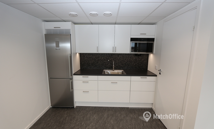 1390 m² Commercial office up for rent in Goteborg Centrum, Stenkolsgatan 5 (417 07) can meet all your requirements  - 5 | MatchOffice.com