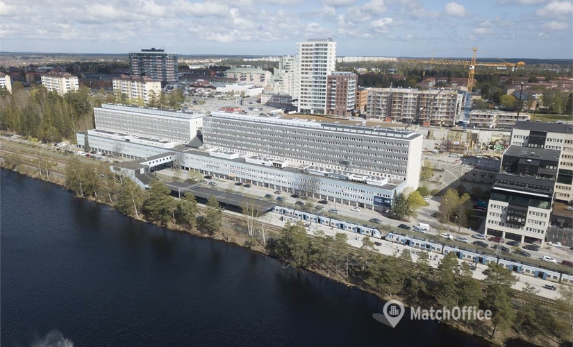 Kontorshotell(Yta:18 m²) att hyra i Handenterminalen 4, 136 40 Haninge. Inga extra avgifter | MatchOffice.se