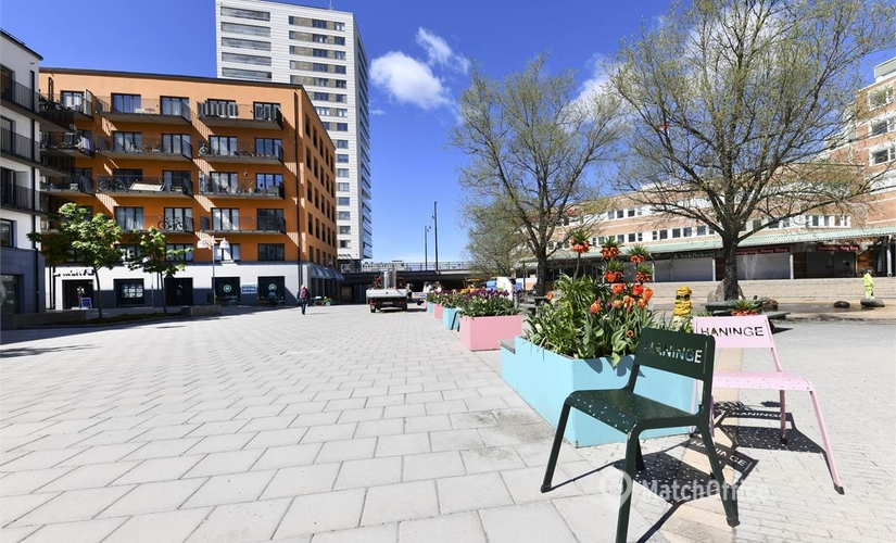 Affärscentrum(Yta:405 m²) att hyra i Handenterminalen 6, 136 40 Haninge. WiFi-anslutning ingår | MatchOffice.se