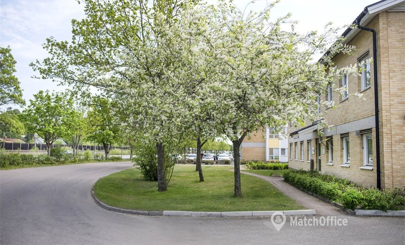 161 m² Serviced office building available to rent in Sollentuna, Sjöängsvägen 7 (192 72) - 1 | MatchOffice.com