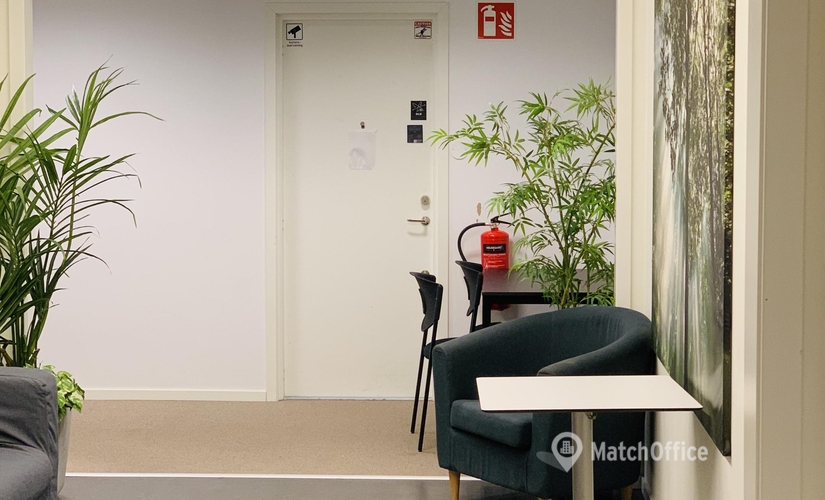 Kontorshotell(Yta:300 m²) att hyra i Måsholmstorget 3, 127 48 Skärholmen. Bra läge | MatchOffice.se