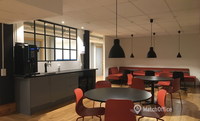 Flexibel arbetsplats(Yta:30 m²) att hyra i Regnbågsgatan 8B, 417 55 Lundby. Inga extra avgifter | MatchOffice.se