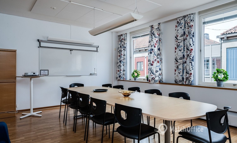 Affärscentrum(Yta:40 m²) att hyra i Kaggensgatan 30, 392 32 Kalmar. Fullt utbud av faciliteter | MatchOffice.se