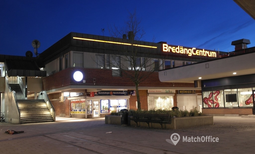 105 m² moderna Kontorsrum för uthyrning i Stockholm Söderort, Bredängstorget 28 (127 34) erbjuder allt du behöver - 0 | MatchOffice.se