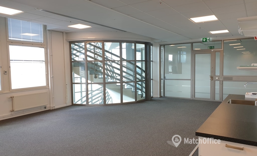 Kontorsutrymme(Yta:378 m²) för uthyrning i Solna, Råsundavägen 2-16, 169 67 Solna. Bra val | MatchOffice.se