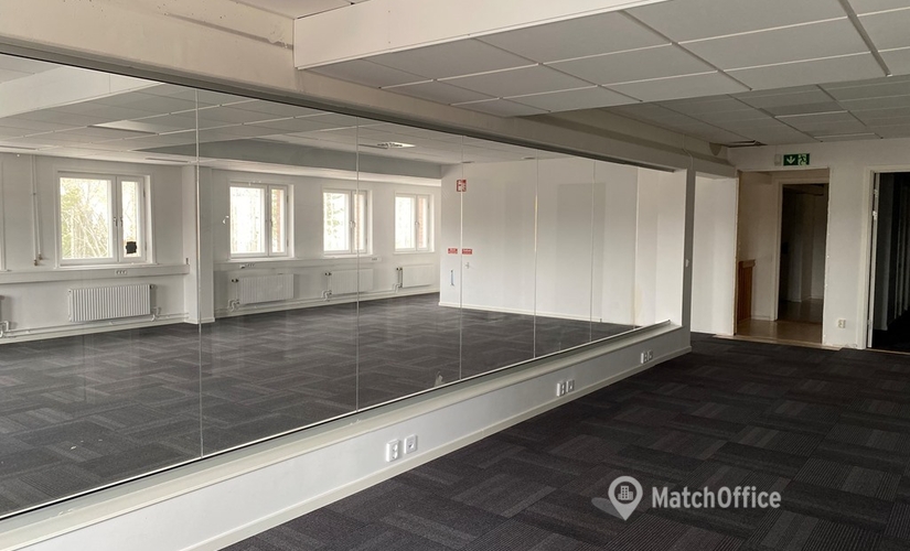 Företagshotell(Yta:545 m²) att hyra i Arlandastad, Maskingatan 8, 195 60 Sigtuna. Fullt utbud av faciliteter | MatchOffice.se