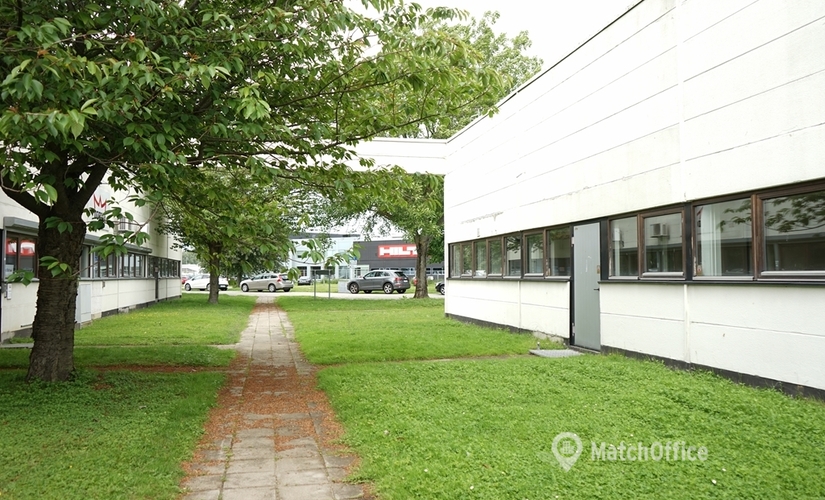 264 m² Commercial warehouse up for rent in Burlov, Arlöv (232 37) - 1 | MatchOffice