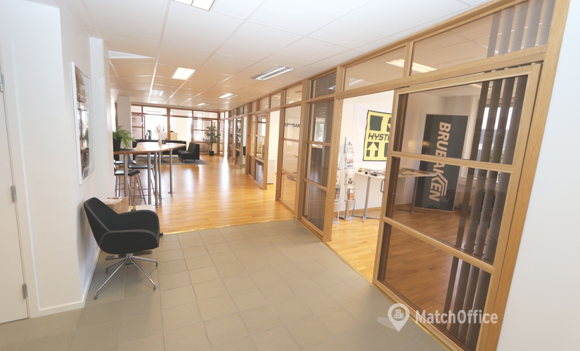 Kontorsplatser(Yta:239 m²)	för uthyrning i Victor Hasselblads gata 9, 421 31 Askim-Frölunda-Högsbo. WiFi-anslutning ingår | MatchOffice.se