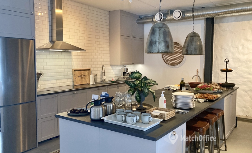 Företagshotell(Yta:450 m²) för uthyrning i Loarps Gård, 268 75 Svalöv. Bra läge | MatchOffice.se