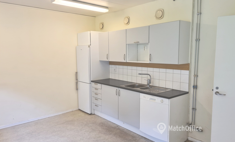 Lagerutrymme(Yta:235 m²) att hyra i Tuvevägen 39, 417 05 Norra Hisingen. Endast från verifierade hyresvärdar | MatchOffice.se