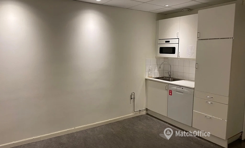 230 m² Shop for rent in Hasselby-Vallingby, Hässelby torg 20 (165 55) - 0 | MatchOffice.com
