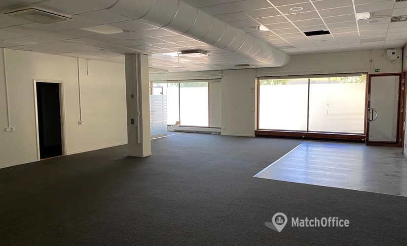 Butikslokal(Yta:230 m²) för uthyrning i Hässelby torg 20, 165 55 Vällingby. Lång- och korttidsuthyrning | MatchOffice.se