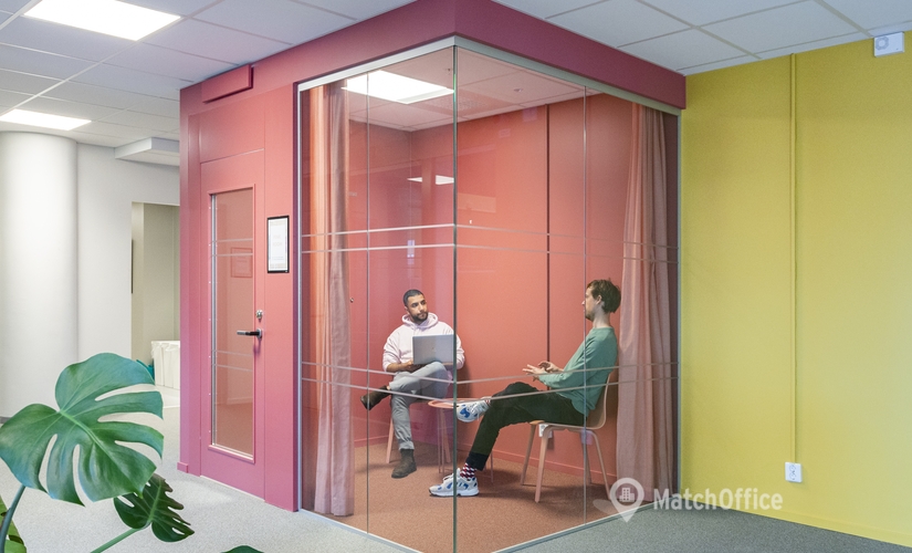 Flexibel arbetsplats(Yta:100 m²) för uthyrning i Carlsgatan 12A, 211 20 Malmö Centrum. Endast från verifierade hyresvärdar | MatchOffice.se